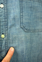 Load image into Gallery viewer, Levis Brand Denim Shirt

