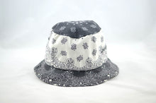 Load image into Gallery viewer, NEW Black and White Print Bucket Hat
